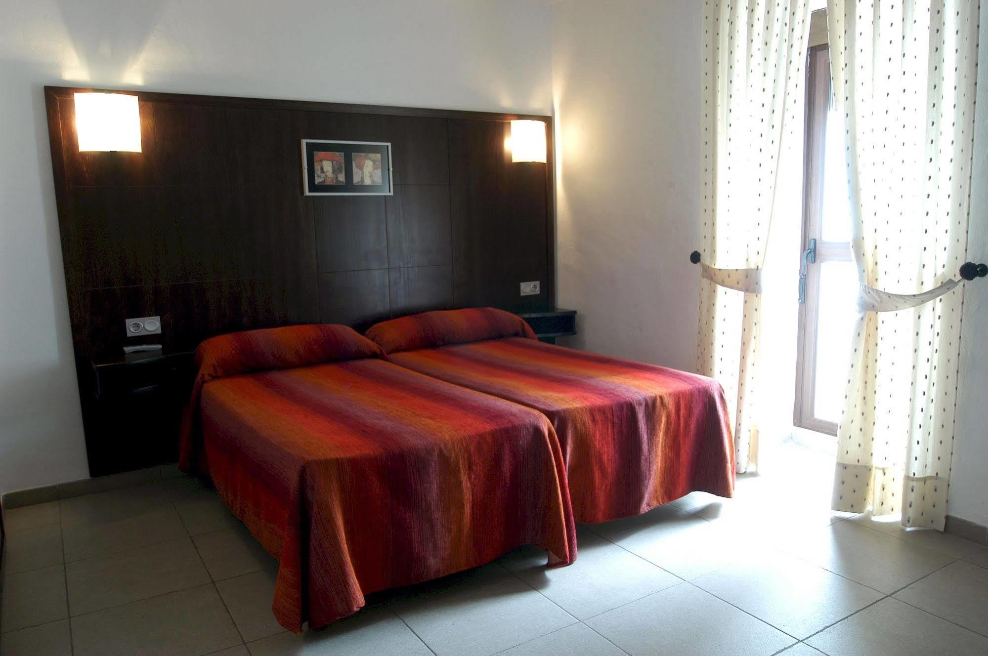 Hostal Esencia De Azahar Cordoba Luaran gambar