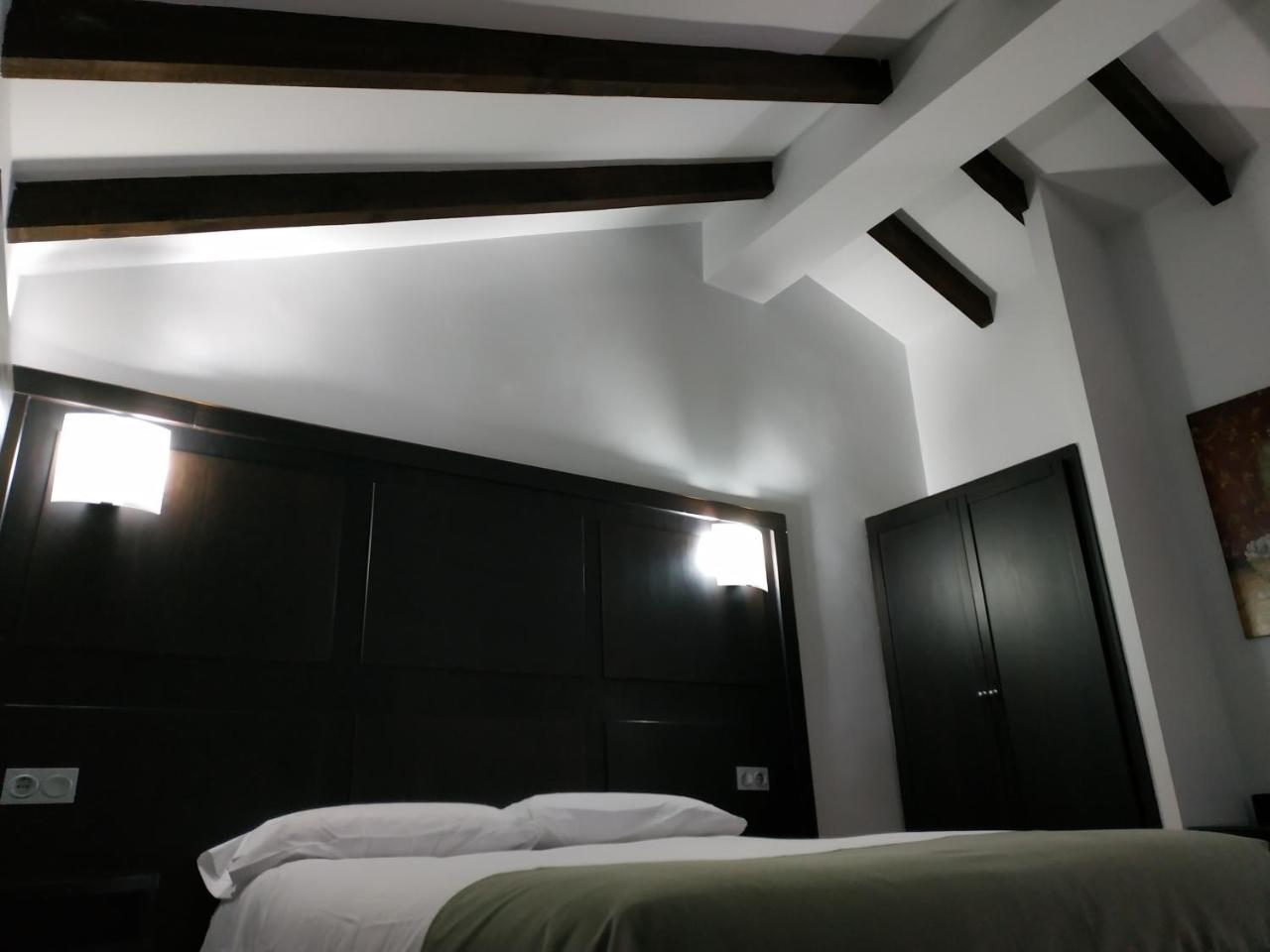 Hostal Esencia De Azahar Cordoba Luaran gambar