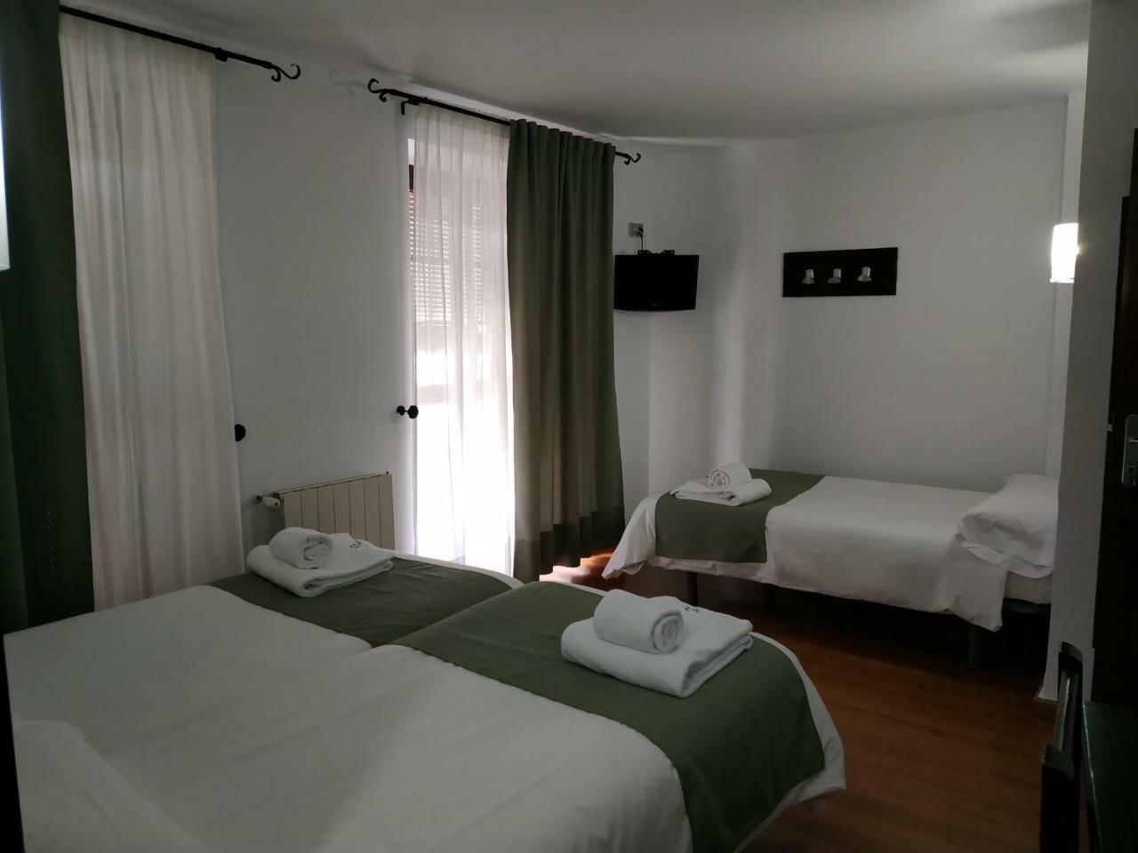 Hostal Esencia De Azahar Cordoba Luaran gambar