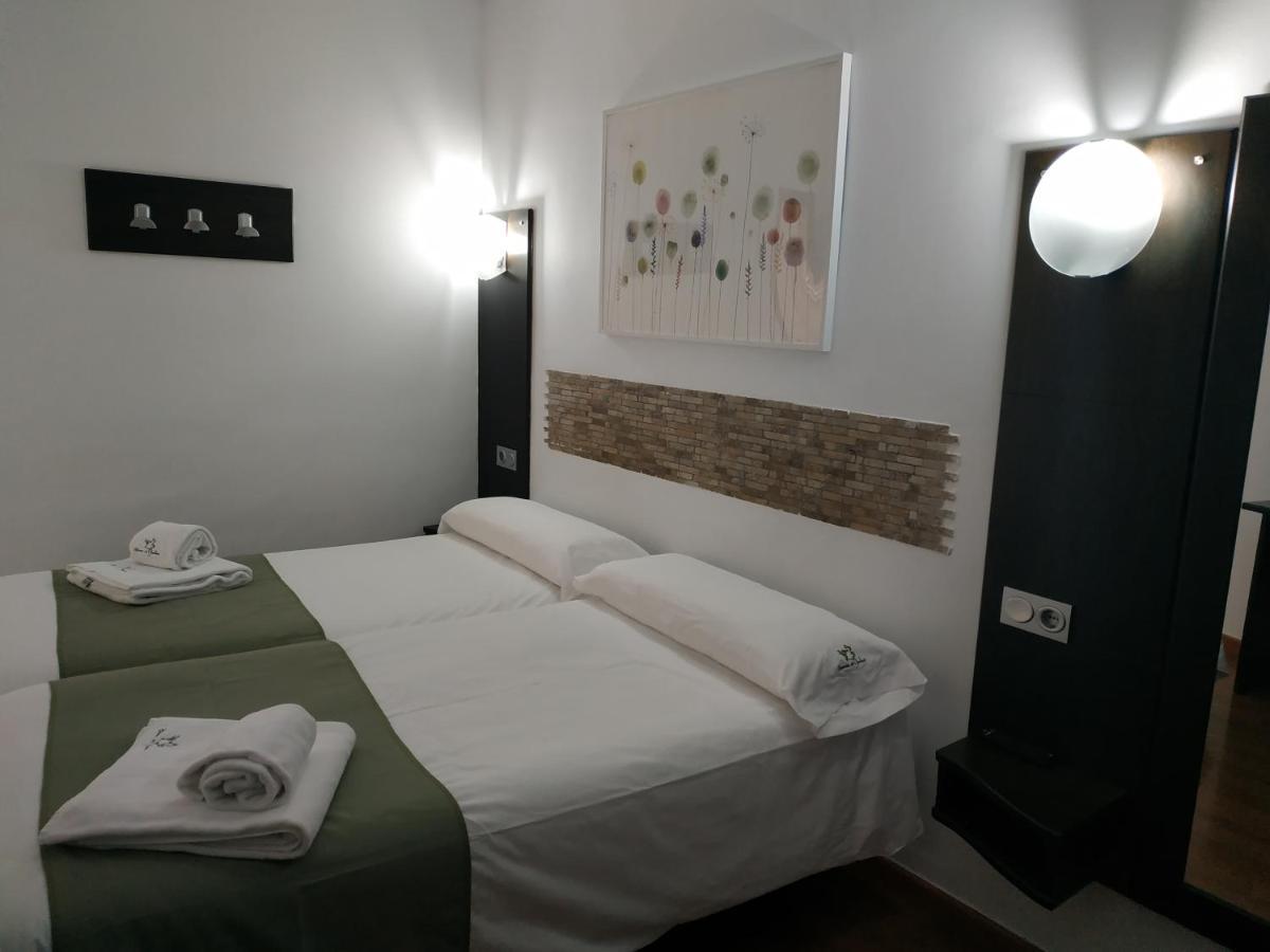 Hostal Esencia De Azahar Cordoba Luaran gambar