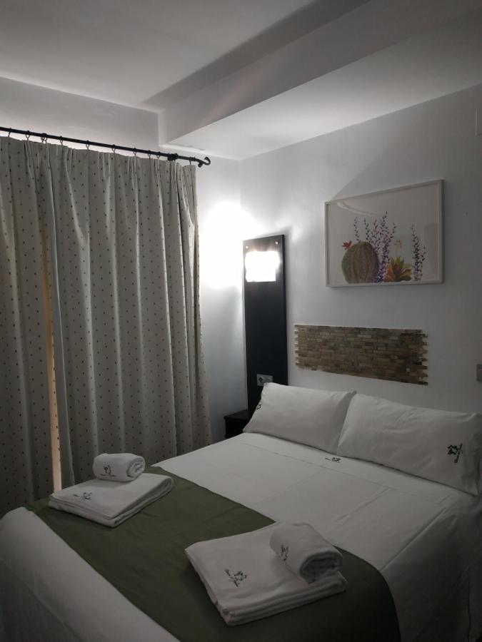 Hostal Esencia De Azahar Cordoba Luaran gambar